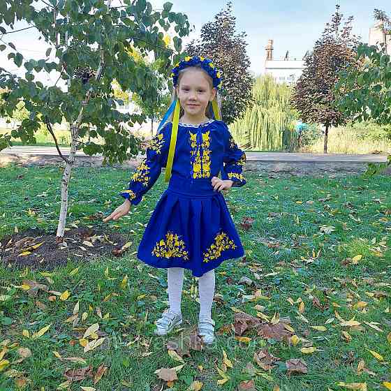 Вишите плаття жовте з синіми ластівками Кривий Ріг