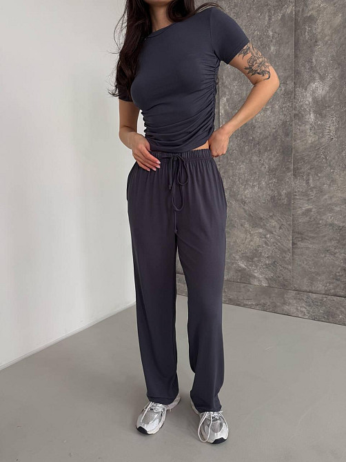 Жіночий базовий прогулянковий костюм-двійка: футболка та штани натуральна віскоза Графіт, 46/48 Одеса - фото 6