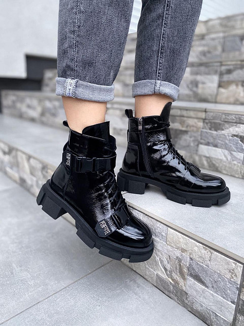 SOTHBY'S Черевики жіночі Sothby's чорні шкіра лакована зима высота 14см (M-1732 4232) Коломия - фото 5