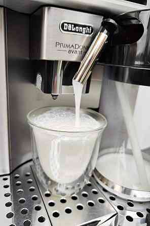 Кавомашина: Delonghi PrimaDonna Avant ESAM 6700. Харків