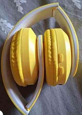 Беспроводные наушники Maybelline с подсветкой. Харьков