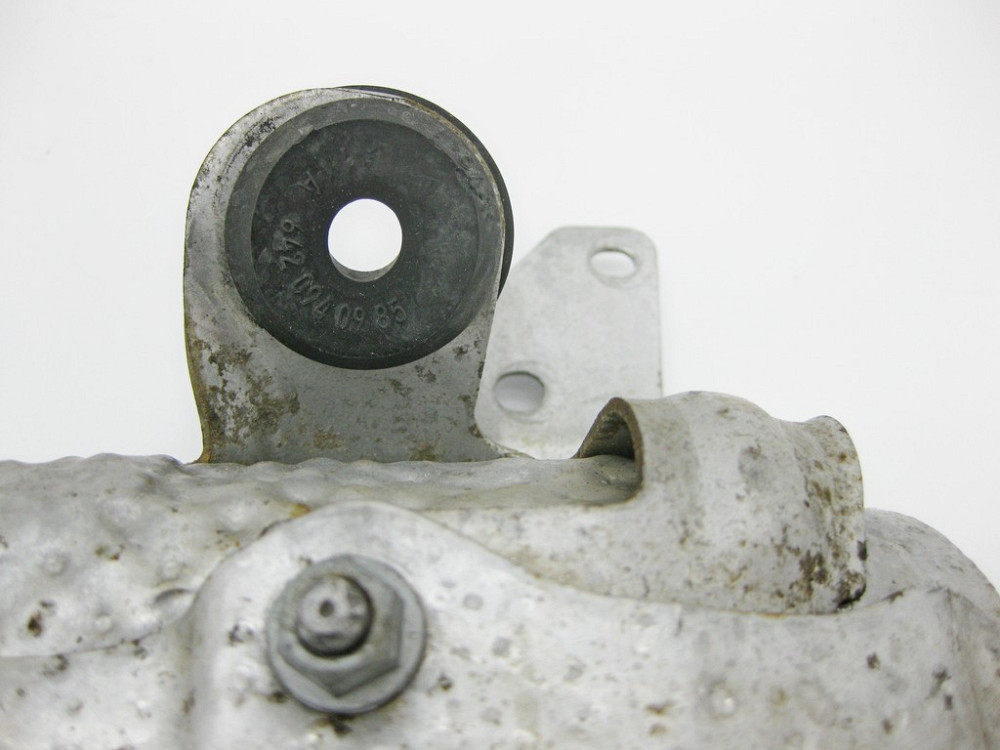 Mercedes-Benz  A6420902941 Кронштейн - захисний екран лівого повітряного фільтра двигуна OM642 V6 3.0 cdi ML GLE W166 Одеса - фото 8