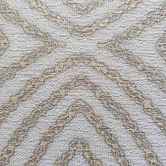 Шпалери метрові вінілові на флізелін 24 Carati Cristiana Masi абстракція смуги хвилі золотом на пісочному 3д Київ