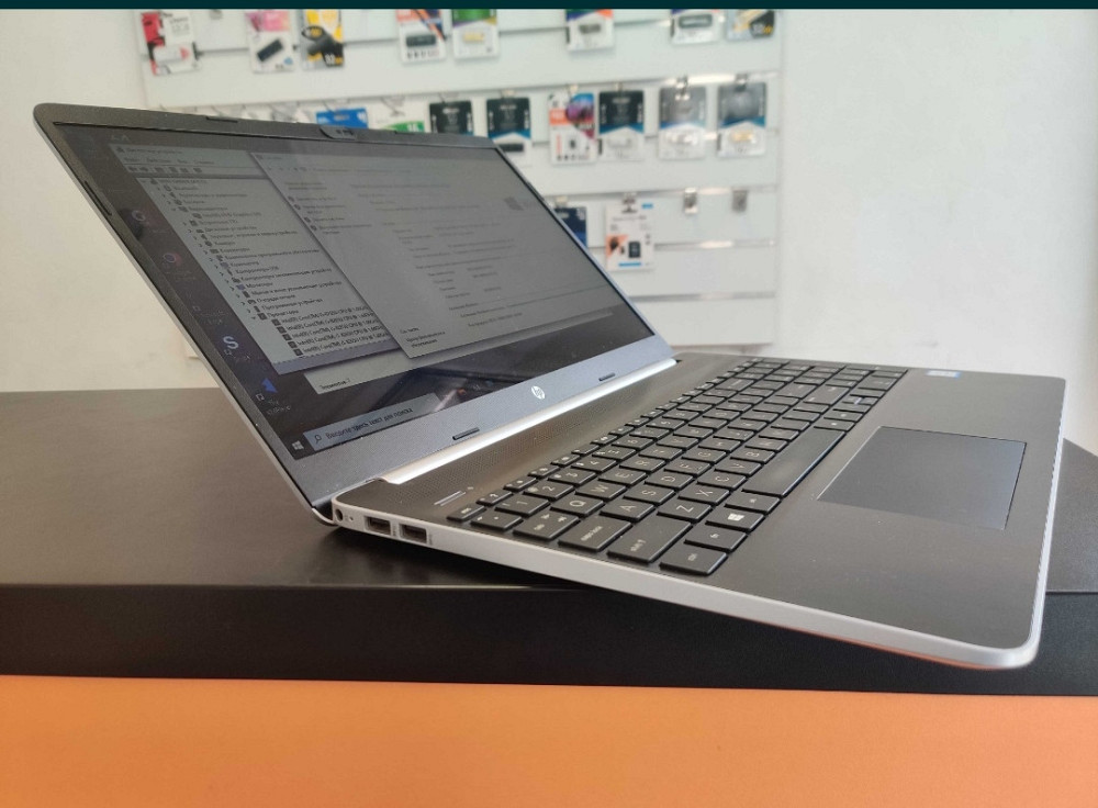 Тонкий сенсорний ноутбук HP Pavilion 15-dy0013dx Киев - изображение 4