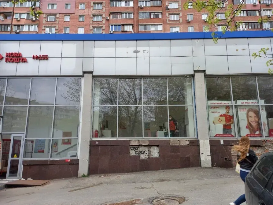 Оренда приміщення поля 59 Червона лінія, окремий вхід, величезні вікна. Фасад вже відремонтовано 1 великий зал, комірка і с\в. парковка перед приміщен Дніпро - фото 9