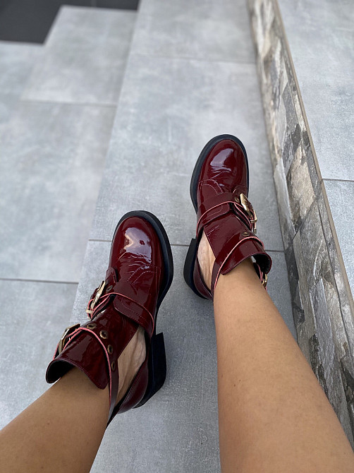 Жіночі черевики бордові з натуральної лакованої шкіри весна-осінь демісезонні з байковою підкла Коломия - фото 2