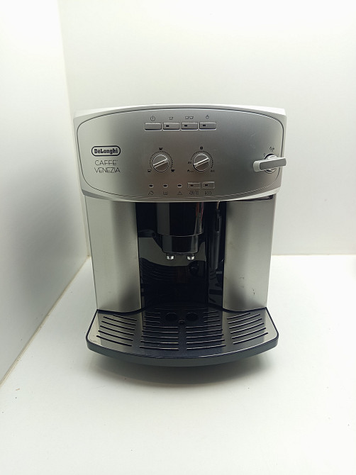 Кавомашина DeLonghi Caffe Venezia ESAM 2200.S (товар вживаний) Луцк - изображение 1