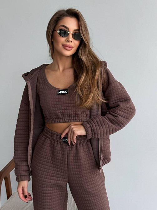 Жіночий прогулянковий костюм трійка: кофта топ і штани Капітон Одеса - фото 1