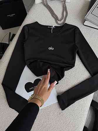 Жіночий стильний базовий лонгслів з надписом та вирізом під пальчик мікродайвінг Одеса