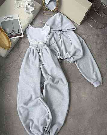 Женский теплый прогулочный костюм - тройка: укороченная кофта, топ и брюки в стиле оверсайз двухсторонний флис + микродайвинг Серый Одесса