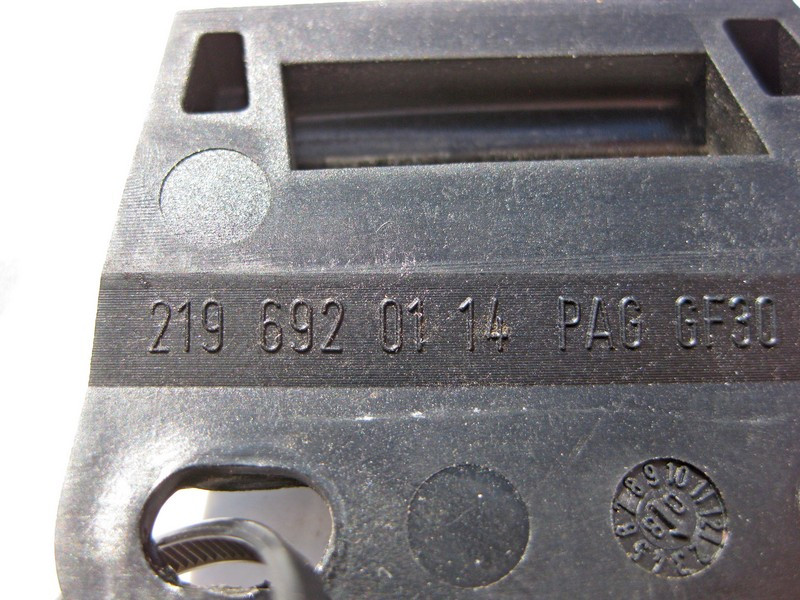 Mercedes-Benz  A2196920114 Тримач зовнішнього вертикального молдингу лівої стійки "B" CLS C219 Одесса - изображение 3