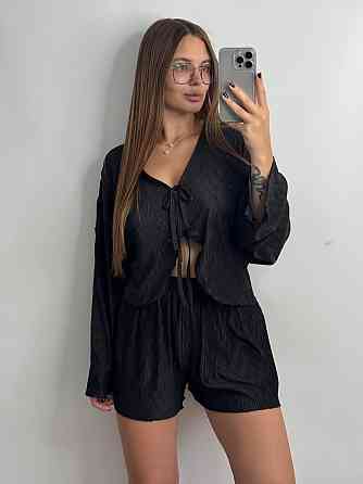 Жіночий комплект зі стрейч-плісе: кофточка та шорти Чорний M-L Харків