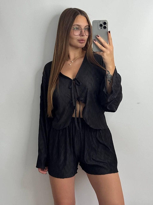 Жіночий комплект зі стрейч-плісе: кофточка та шорти Чорний M-L Харків - фото 4