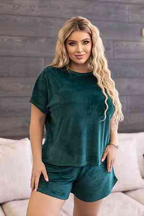 Велюровая пижами двойка футболка и шорты Mellow 54-56, Изумрудный Киев