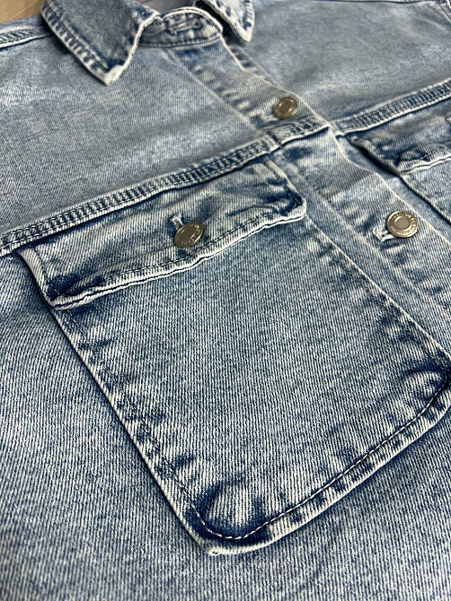 Сорочка жіноча джинсова DNL 510 оверсайз вільний крій накладені кишені на ґудзиках блакитна, блакитний, 2XL Київ - фото 19