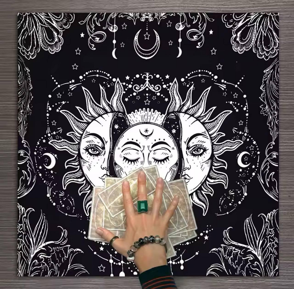 Алтарная скатерть для карт Таро и Рун. Скатерть для гадания 75*75 см. Черно-белое солнце Киев - изображение 4