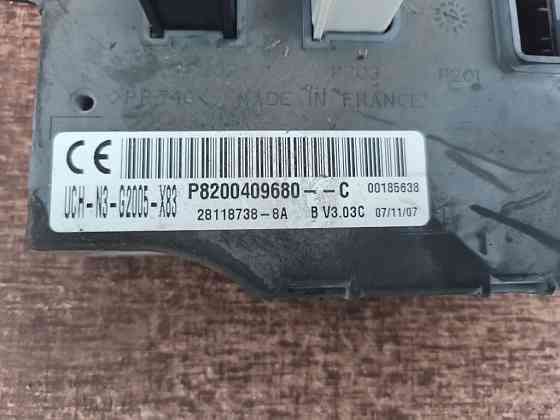 Блок комфорту Opel Vivaro 2.0 / 2.5 dci 2007-2010 (8200409680) Ковель