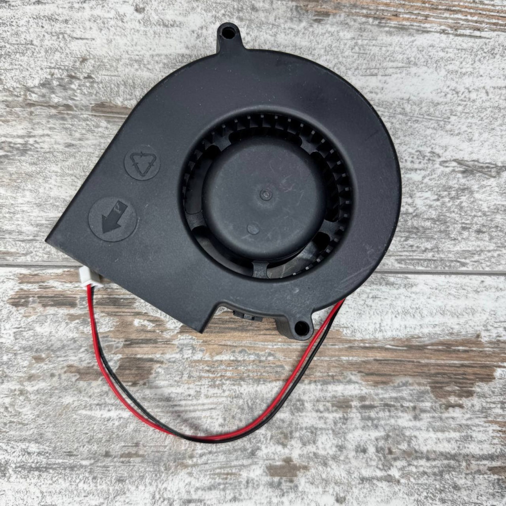 Центробежный вентилятор Delta Electronics BFB1012VH 12В 5300 об/мин 2.7А для серверов, ЧПУ и электроники Киев - изображение 1