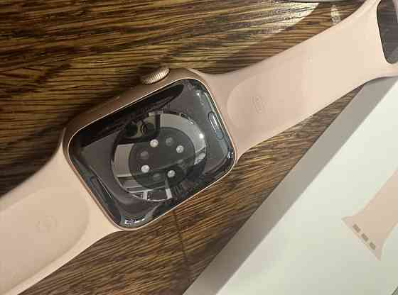 Смарт-Часи Apple Watch Series 6 40mm. Київ