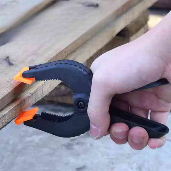 Пружинна струбцина 90 мм для фіксації матеріалів Київ