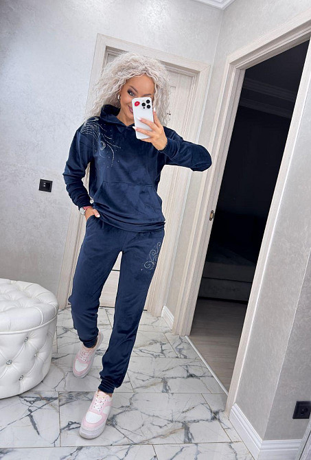 Женский стильный велюровый костюм на флисе. 42-56р Киев - изображение 2