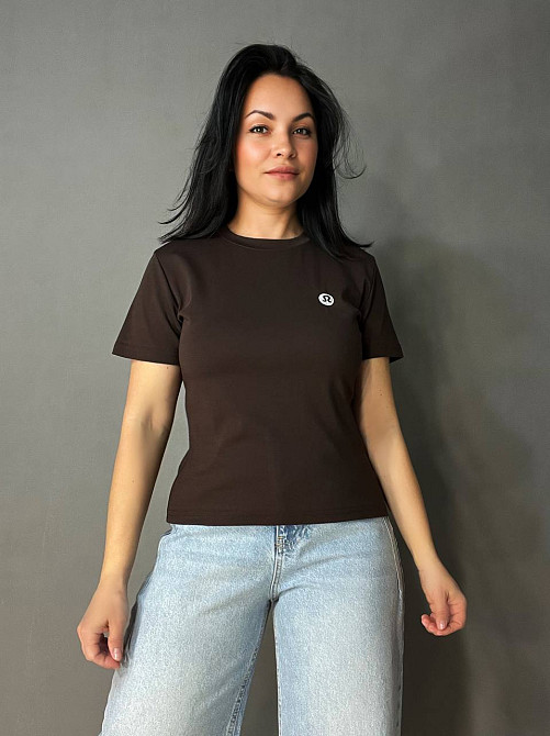 Футболка женская A-N 26048 базовая средняя длина классическая вышивка омега, коричневый, one size Киев - изображение 7