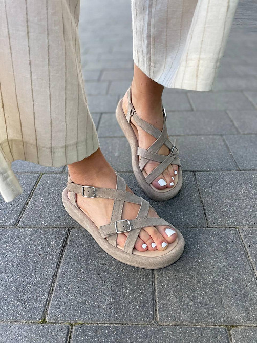 Соната Босоніжки жіночі пісочні Соната Рита з натуральної замші на плоскій підошві / Босоніжки Коломыя - изображение 2