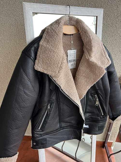 Дублянка жіноча Aftf Basic 243 середньої довжини з екошкіри на блискавці з хутром чорна, чорний, L Київ - фото 2