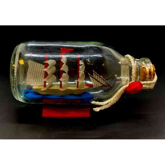 Сувенір Вітрильник у пляшці Київ