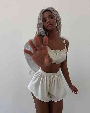 Женская невесомая пижама двойка: топ и шорты из шелка армани Одесса