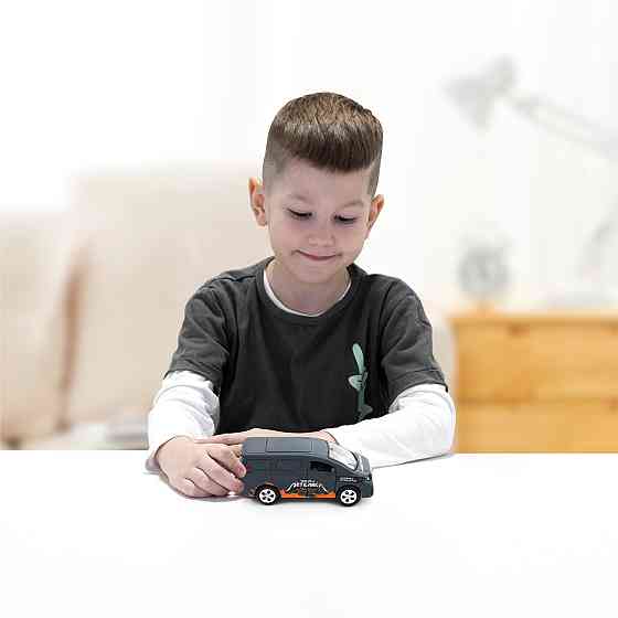 Автомодель серії Шеврони Героїв - Toyota Alphard - Загін метеликів Дніпро