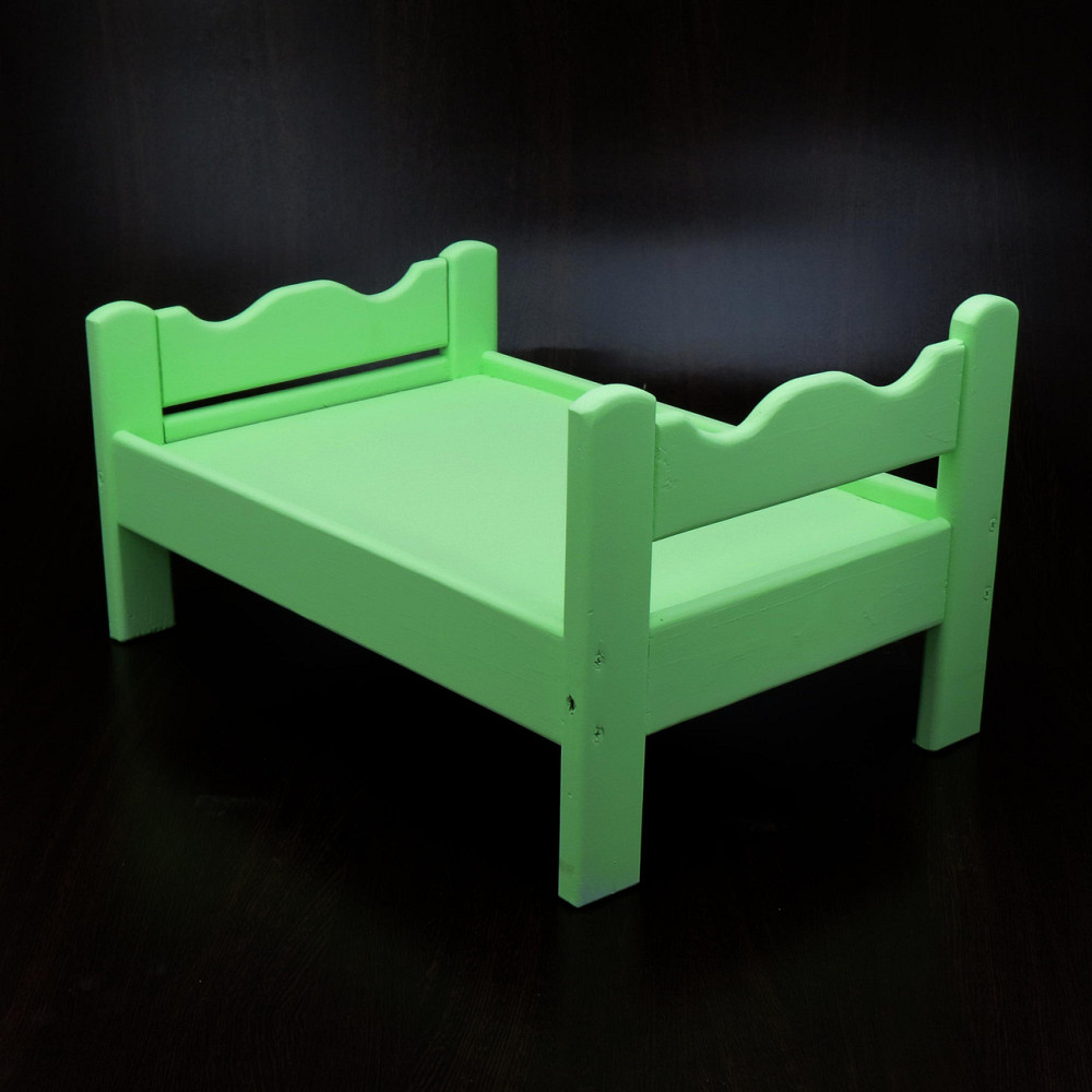 Кровать для кукол 