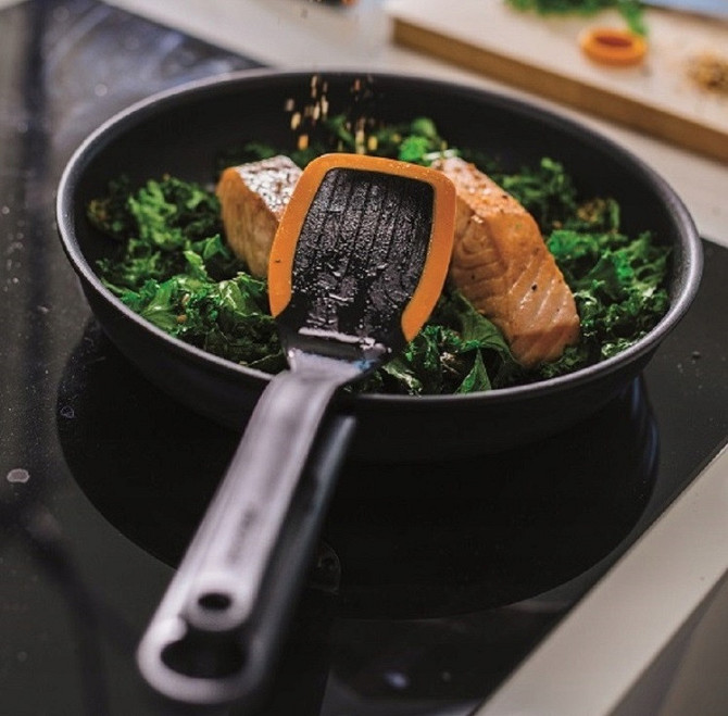 Кухонная Лопатка силиконовая 29 см FIskars 