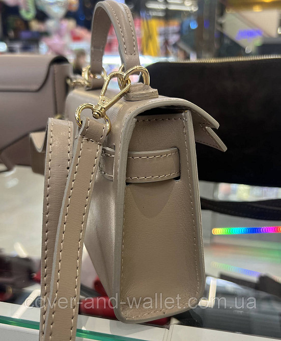 Ультра компактна жіноча сумка крос-боді в кольорі тауп Virginia Conti Київ - фото 3