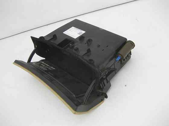 Mercedes-Benz  A2206800291 9B51 Бардачок - ящик рукавички в зборі з кришкою A2206800098 1A55 бежевий S-class short W220 S-class long V220 Одеса