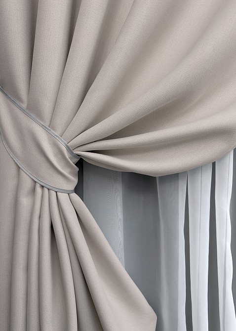 Комплект штор на люверсах VR-Textil Блэкаут двусторонний Scandi № 1901ш Светло-бежевый 150х250 см 2 шт (37-0309) Киев - изображение 5