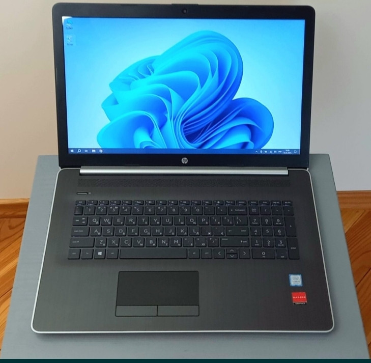 Ноутбук Сенсорний: 17.3" HP/i5-8250, 4 Ядра/Radeon 530/ 16Gb DDR4/SSD+HDR. Київ - фото 1