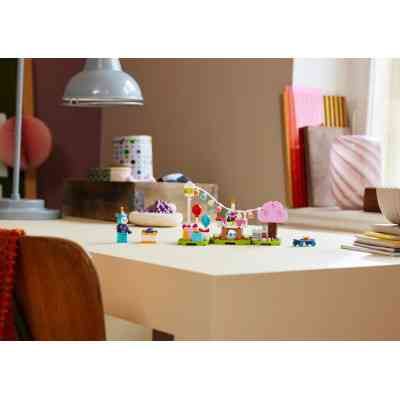 Конструктор LEGO Animal Crossing Вечірка з нагоди дня народження Julian 170 деталей (77046) Вінниця