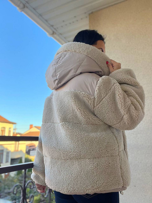 Куртка жіноча Lady Yep 9055 тедді комбінована штучне хутро оверсайз з капюшоном, бежевий, 44-48 Київ - фото 14