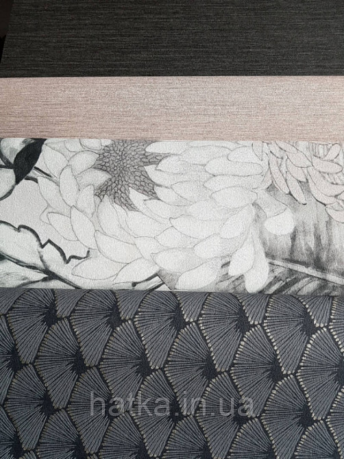 Шпалери вінілові Decoprint Breeze 0.53х10 м геометрія смужки віяло сріблясті на темно сірому Київ - фото 2