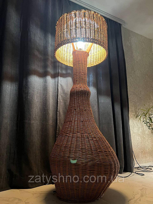 Лампа настільна із лози плетена Київ - фото 2