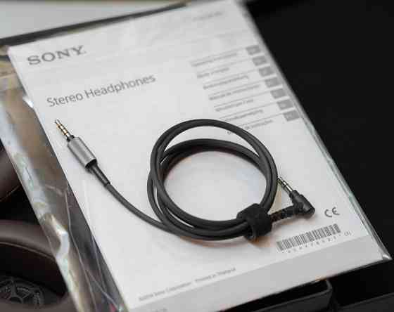 Наушники топовые Hi-Res Sony MDR1A Silver MDR-1A/S. Киев