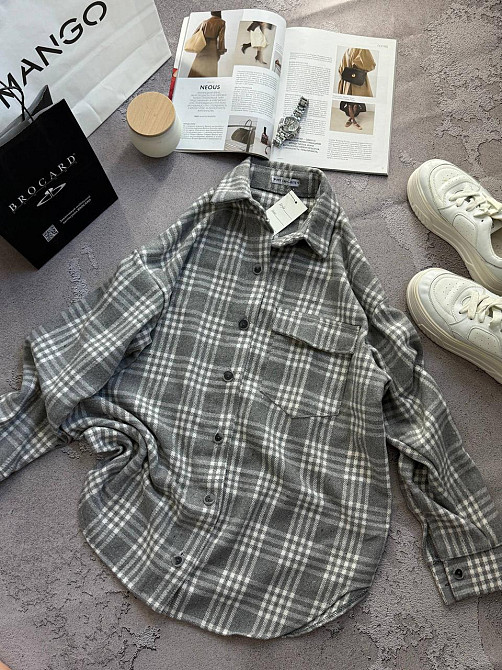 Жіноча тепла оверсайз сорочка у клітинку на гудзиках кашемір Одеса - фото 3