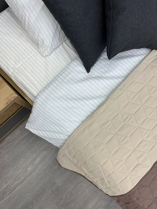 Покрывало двустороннее Decorator Microfiber куб 215x240 см капучино с бежевым (85-115) Киев - изображение 8