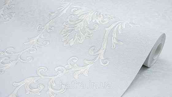Шпалери метрові вінілові на флізеліні Sintra Classic класика вензелю візерунки структурні сріблясті на блакитному 454749 Київ