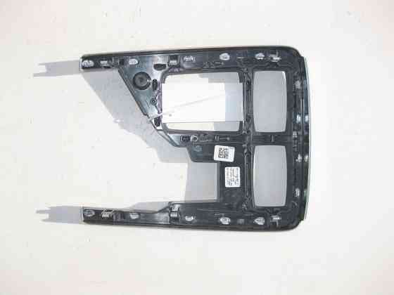 Mercedes-Benz  A1666802817 2A17 Накладка центральної консолі підлокітника з хромом ML W166 GL X166 Одеса