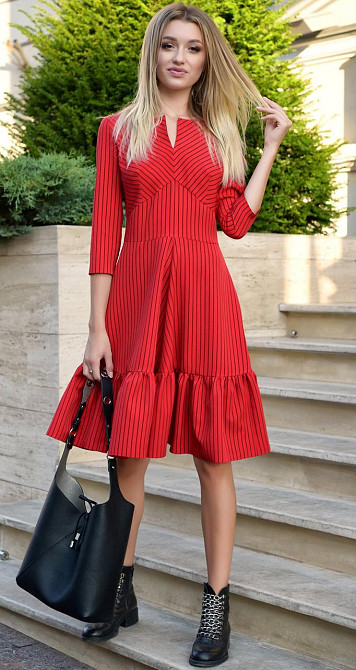 Плаття з оборкою в смужку (44) Київ - фото 4