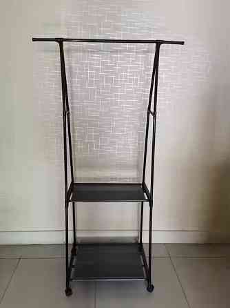 Вешалка для одежды напольная с полкой для обуви металлическая черная высота 151 см Каменец-Подольский