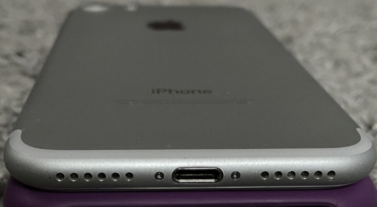 Айфон Apple iPhone 7 32Gb. Silver Neverlock Киев - изображение 3