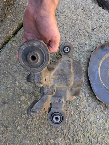 68083244AB Цапфа   (поворотный кулак) задний правый Коломыя - изображение 4